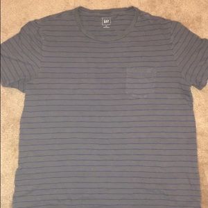 Grey crew-neck shirt